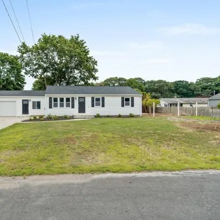 Buy this 3 bed house on 48 Holly Drive in Seekonk, MA 02771