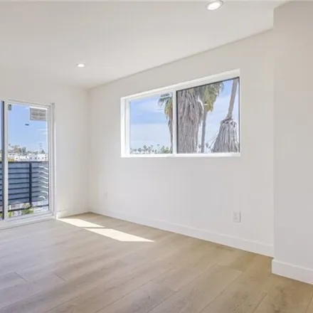 Image 7 - 6004 Comey Avenue, Los Angeles, CA 90034, USA - House for rent