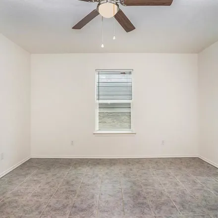 Image 2 - 640 South Cleburne Whitney Road, Rio Vista, Johnson County, TX 76093, USA - Apartment for rent