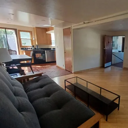 Rent this 2 bed house on San Pablo in CA, 94806