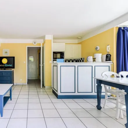 Image 7 - Talmont-Saint-Hilaire, Vendée, France - Apartment for rent