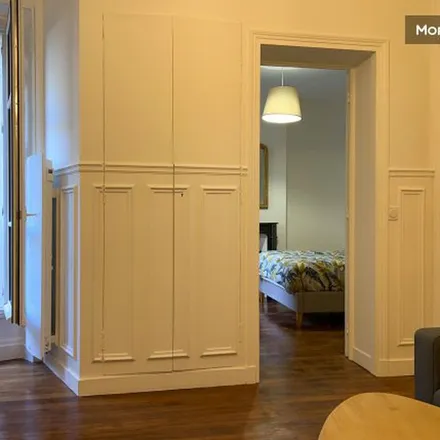 Image 1 - 45-47 Avenue de Saint-Cloud, 78000 Versailles, France - Apartment for rent