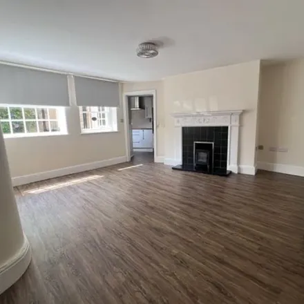 Image 4 - unnamed road, Derbyshire Dales, DE45 1QS, United Kingdom - Apartment for rent