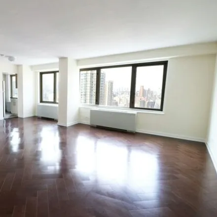 Image 4 - 424 East 82nd Street, New York, NY 10028, USA - Condo for rent