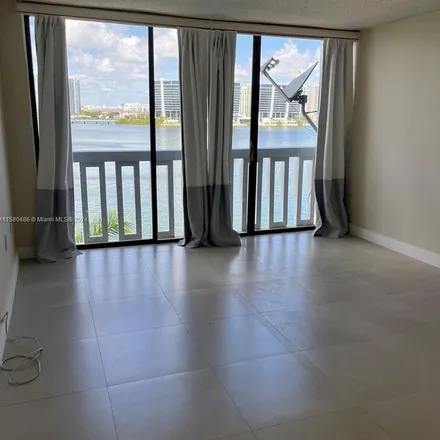 Image 1 - Eden Rock, 17900 North Bay Road, Golden Shores, Sunny Isles Beach, FL 33160, USA - Apartment for rent