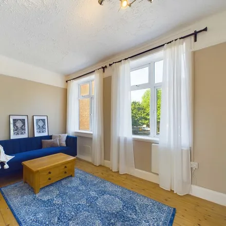 Rent this 6 bed apartment on Blue Moon in 38 Harper Road, London