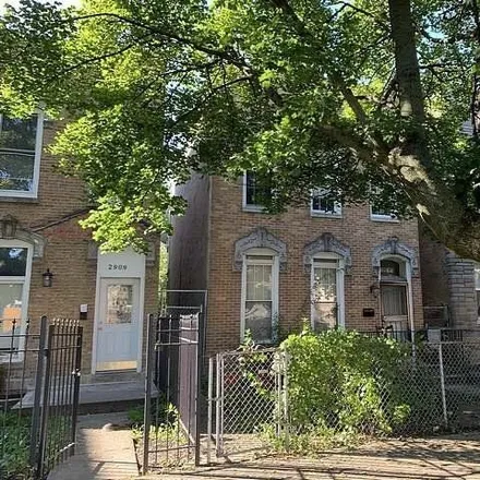 Buy this 4 bed house on 2911 West Walnut Street in Chicago, IL 60624