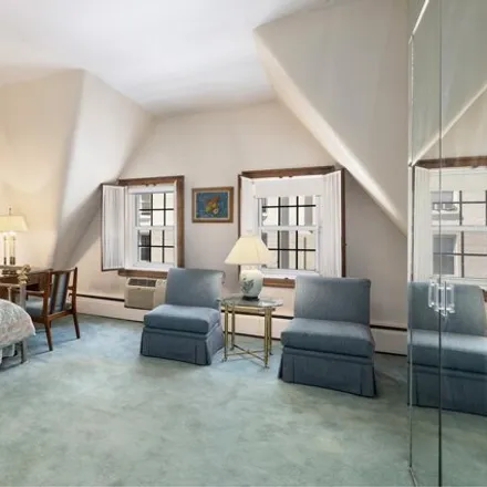 Image 7 - 168 East 75th Street, New York, NY 10021, USA - Townhouse for sale