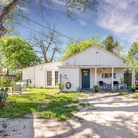 Rent this 1 bed house on 270 Bank Street in San Antonio, TX 78204