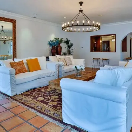 Rent this 3 bed apartment on 13948 Magnolia Boulevard in Los Angeles, CA 91423