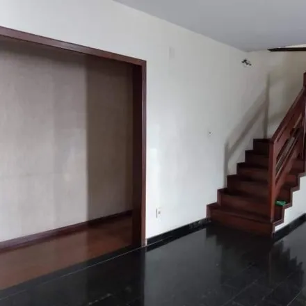 Rent this 5 bed apartment on Rua dos Cravos in São Pedro, Itabira - MG