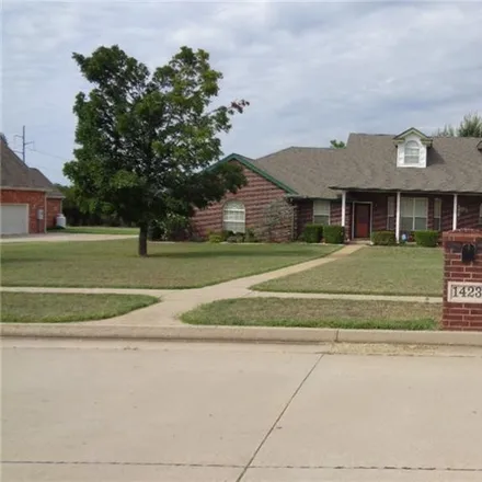 Buy this 3 bed house on 1423 Hidden Valley Lane in Choctaw, OK 73020