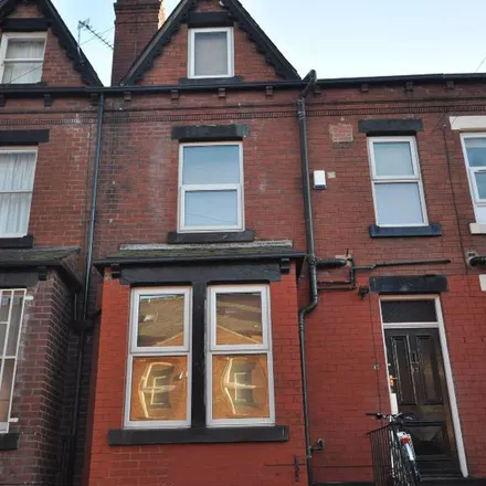 Rent this 3 bed apartment on Pearson Grove in Leeds, LS6 1JD