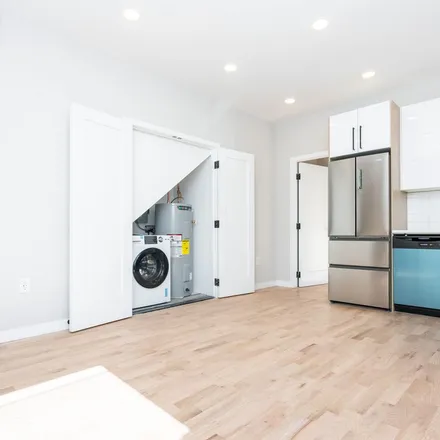 Rent this 2 bed apartment on 2401 3rd Avenue in New York, NY 10451