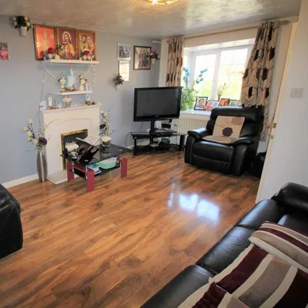 Image 2 - Wyvern Close, Weston-super-Mare, BS23 3LS, United Kingdom - House for rent