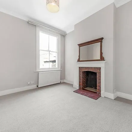 Rent this 4 bed duplex on Mirabel Road in London, SW6 7EH