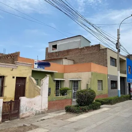 Buy this 3 bed house on Calle 2 de Mayo 570 in La Perla, Lima Metropolitan Area 07016