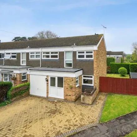 Buy this 3 bed duplex on Forge Drive in Farnham Common, SL2 3NG