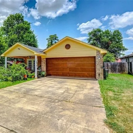 Buy this 3 bed house on 766 Red Oak Avenue in Harris County, TX 77532