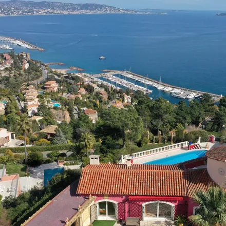Buy this 4 bed house on 7 Avenue Corniche d'Or in 06590 Théoule-sur-Mer, France