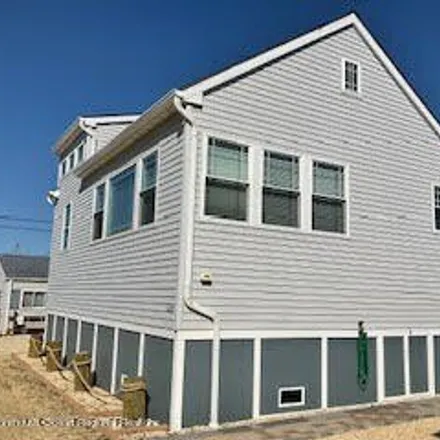 Rent this 2 bed house on 106 West Pompano Way in Dover Beaches North, Toms River