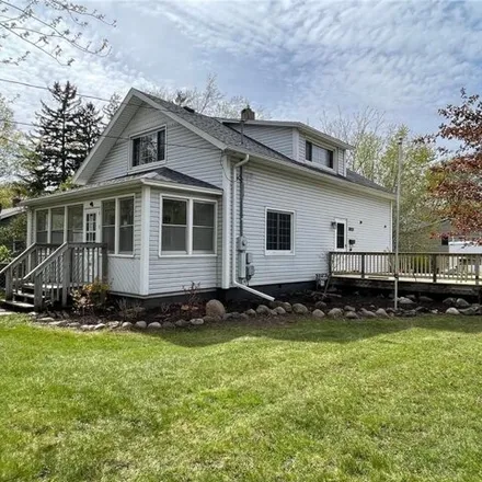 Buy this 4 bed house on 807 4th Avenue North in Sauk Rapids, MN 56379