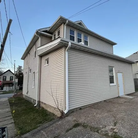 Image 6 - 911 South Fairmount Street, Davenport, IA 52802, USA - House for sale