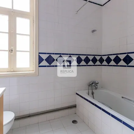 Rent this 4 bed apartment on Rua Doutor António Luís Gomes in 4000-274 Porto, Portugal
