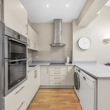 Rent this 4 bed apartment on 64 Cranmer Terrace in London, SW17 0QS