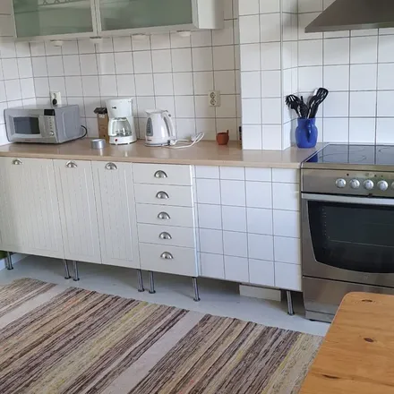 Rent this 3 bed apartment on Trojaborgsgatan 3 in 621 84 Visby, Sweden