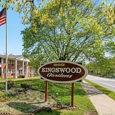 Image 1 - 815 Blooming Grove Turnpike, Vails Gate, New Windsor, NY 12553, USA - Condo for sale