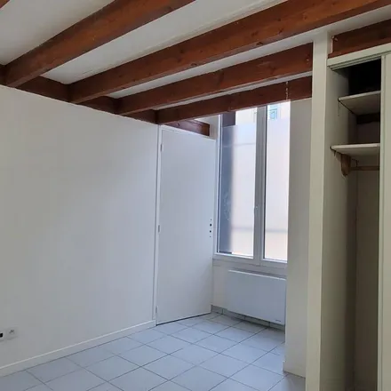 Rent this 2 bed apartment on Centre de Sécurité Sociale in 14 Rue Telles de la Poterie, 92130 Issy-les-Moulineaux