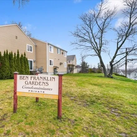 Buy this 1 bed condo on 135 Flax Hill Road in South Norwalk, Norwalk