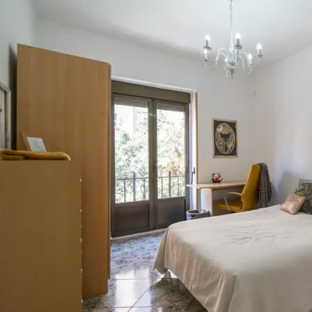 Rent this 4 bed room on Carrer de Molinell in 46010 Valencia, Spain