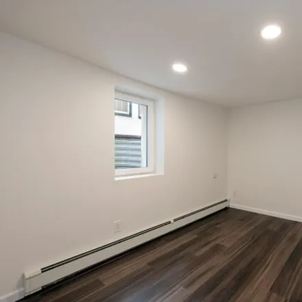 Image 5 - 152 Bentley Avenue, Jersey City, NJ 07304, USA - House for rent