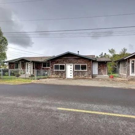 Buy this 3 bed house on 1701 Oregon Avenue North in Long Beach, WA 98631