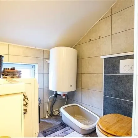 Rent this 1 bed apartment on Naamsesteenweg 46 in 3800 Sint-Truiden, Belgium