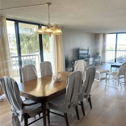 Image 8 - Clipper Cove Condominiums, 400 Island Way, Clearwater, FL 33767, USA - Condo for rent