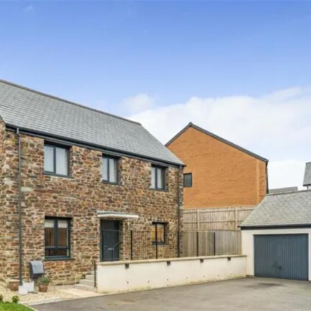 Buy this 3 bed house on Carbona Close in Callington, PL17 7FN