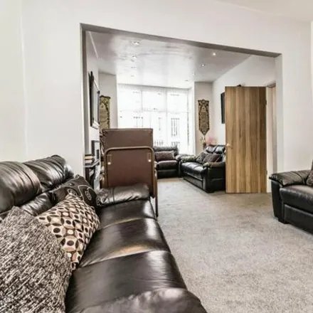 Image 7 - Linn Street, Manchester, M8 5SN, United Kingdom - Townhouse for sale