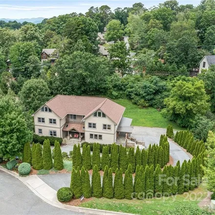 Buy this 6 bed house on 7 Oxford Court in Asheville, NC 28804