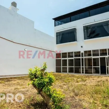 Buy this 5 bed house on Avenida Alameda El Triangulo in Chorrillos, Lima Metropolitan Area 15067