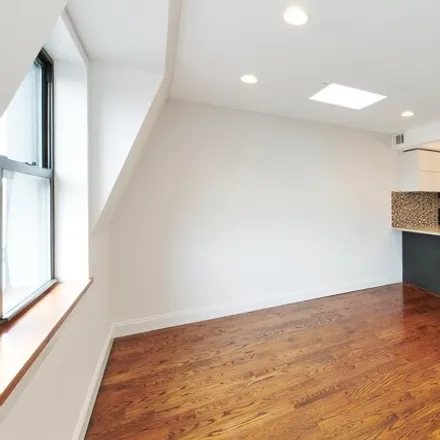 Image 3 - 190 Lefferts Place, New York, NY 11238, USA - Condo for sale