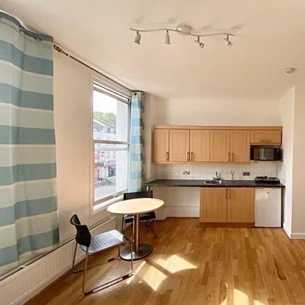 Image 4 - 13 Brecknock Road, London, N7 0BL, United Kingdom - Apartment for rent