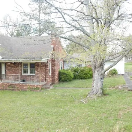 Buy this 6 bed house on 1258 Oak Level Road in Benton, KY 42025