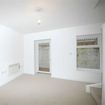 Image 3 - Ethel Street, Northampton, NN1 5ER, United Kingdom - Apartment for rent