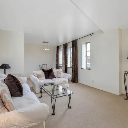 Rent this 2 bed apartment on Commercial Road in London, E14 7LE