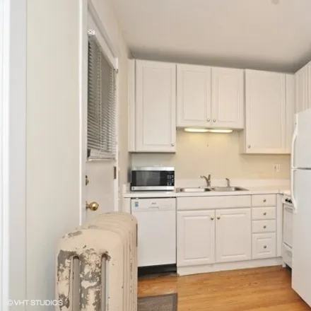 Image 6 - 3101-3105 North Kenmore Avenue, Chicago, IL 60657, USA - Condo for sale