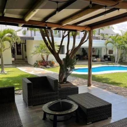 Buy this 4 bed house on Calzada de los Estrada in 62290 Cuernavaca, MOR