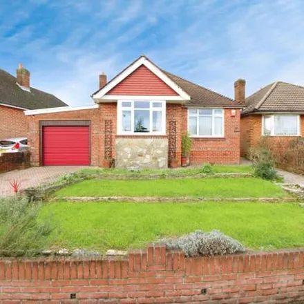 Buy this 3 bed house on Burnham Chase in Southampton, Hampshire